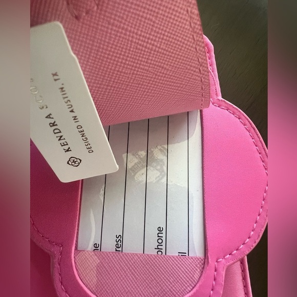Kendra Scott Luggage Tag and Passport Holder in Pink NWT - Picture 5 of 8